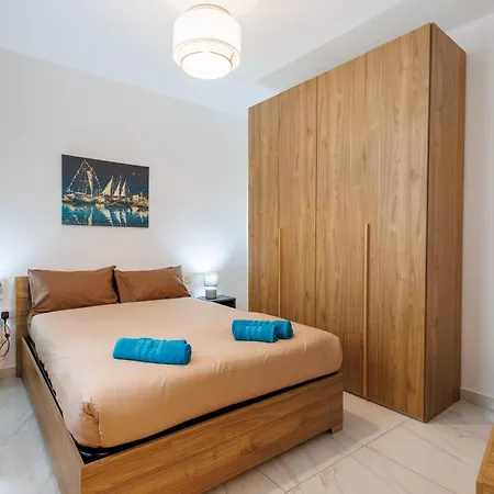 Sliema A28 - 5 Mins Walk To Valletta Ferry - Shopping Mall And Bay Sleeps 7 By Quicktrips Apartment Gzira