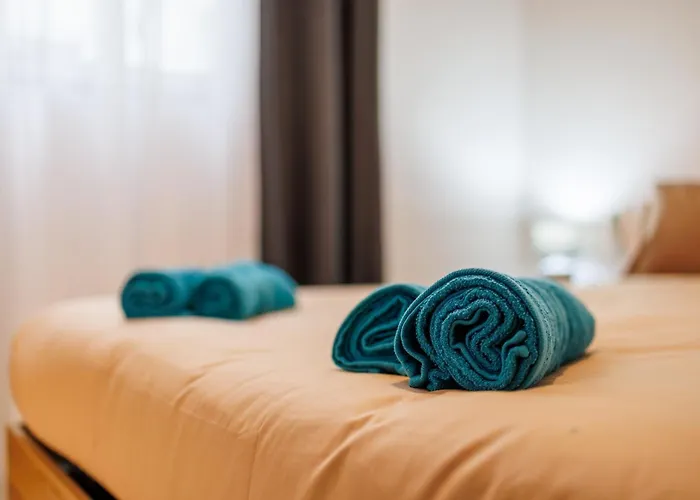 Sliema A28 - 5 Mins Walk To Valletta Ferry - Shopping Mall And Bay Sleeps 8 By Quicktrips Lejlighed