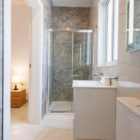 Sliema A28 - 5 Mins Walk To Valletta Ferry - Shopping Mall And Bay Sleeps 8 By Quicktrips Appartement Gzira