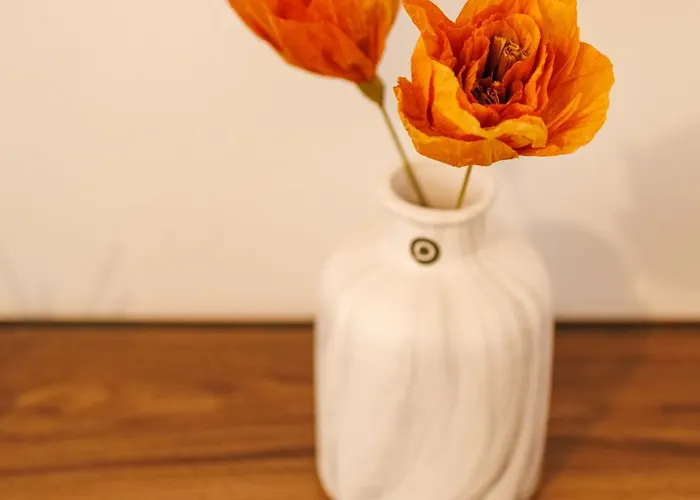 Sliema A28 - 5 Mins Walk To Valletta Ferry - Shopping Mall And Bay Sleeps 8 By Quicktrips *