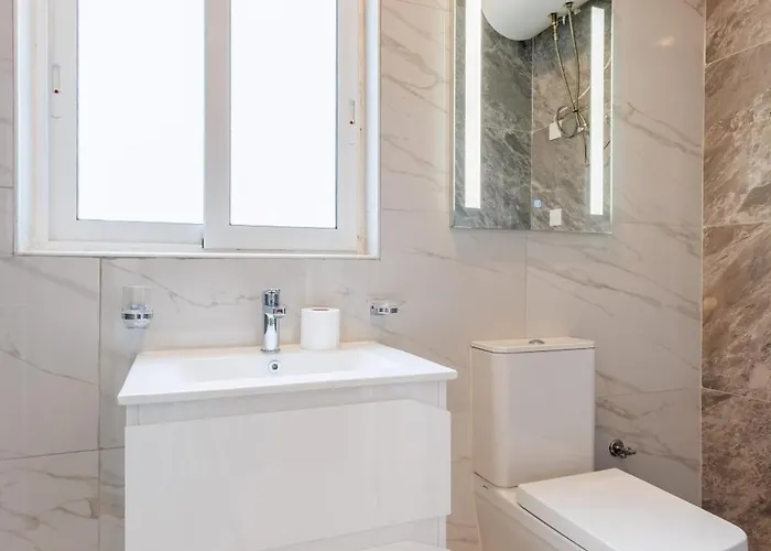 Daire Sliema A28 - 5 Mins Walk To Valletta Ferry - Shopping Mall And Bay Sleeps 8 By Quicktrips