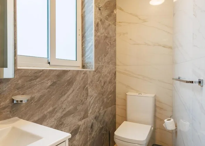 Daire Sliema A28 - 5 Mins Walk To Valletta Ferry - Shopping Mall And Bay Sleeps 8 By Quicktrips *