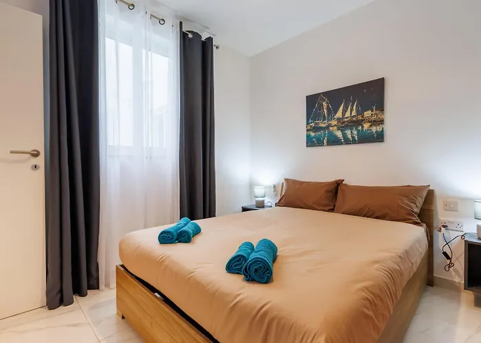 Appartement Sliema A28 - 5 Mins Walk To Valletta Ferry - Shopping Mall And Bay Sleeps 8 By Quicktrips