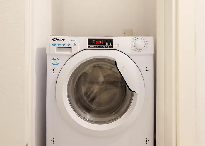 Sliema A28 - 5 Mins Walk To Valletta Ferry - Shopping Mall And Bay Sleeps 8 By Quicktrips Gzira